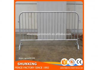 Galvanized Silver Painting Public Pedestrian Control Barrier