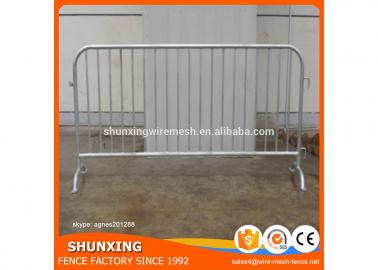 Hot Dipped Galvanized Silver Painting Crowd Control Barrier #4 image