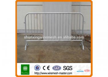 sport filed welded crowd control barriers for sale #2 image